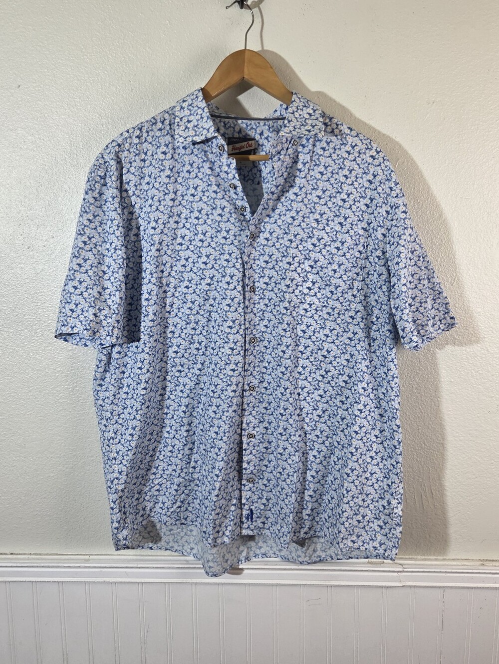 Johnnie-O Men's XL Daisy Floral Button Up Shirt Blue White Short Sleeve Vacation